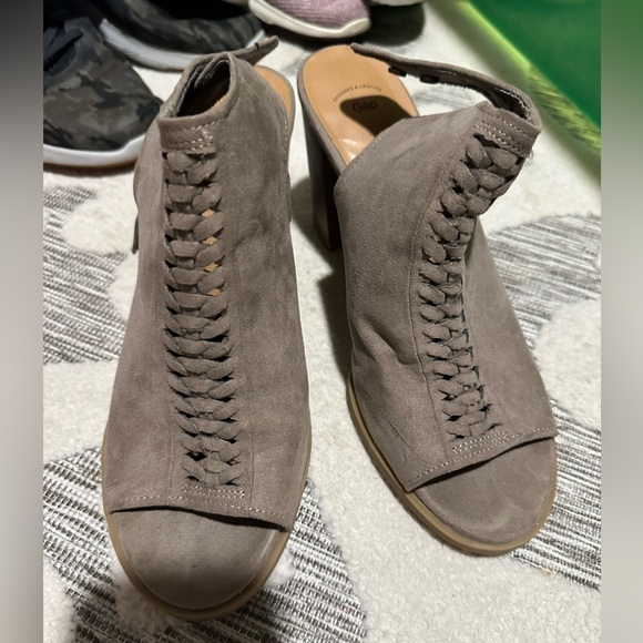 Size 10 - EUC suede open toe booties - Picture 2 of 2